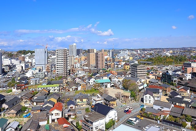 半田市中心部を見渡す街並み